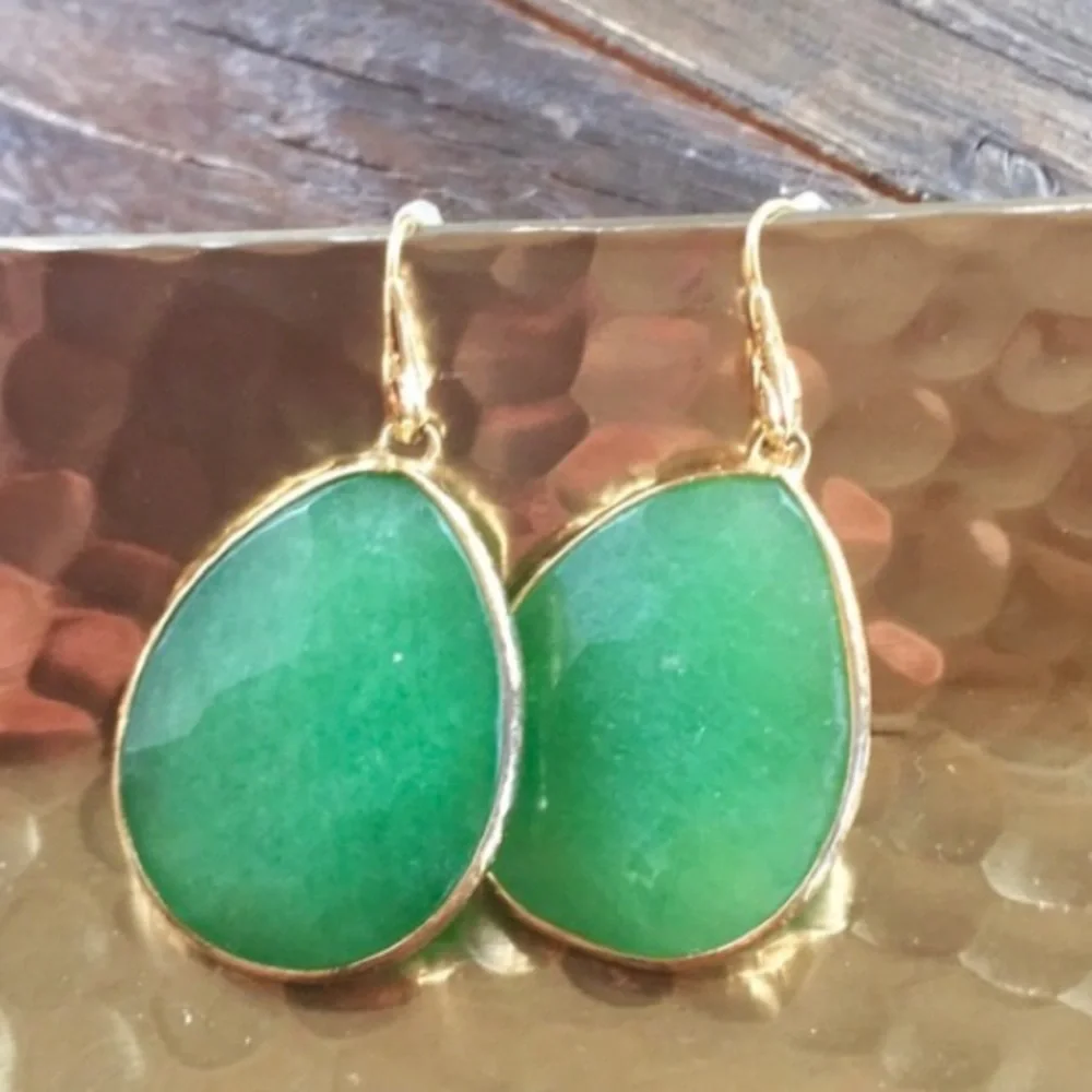 :: Stella & Dot |🍀⚜️Jade Green + Gold Serenity Glass Drop Earrings Retir… - Picture 6 of 7